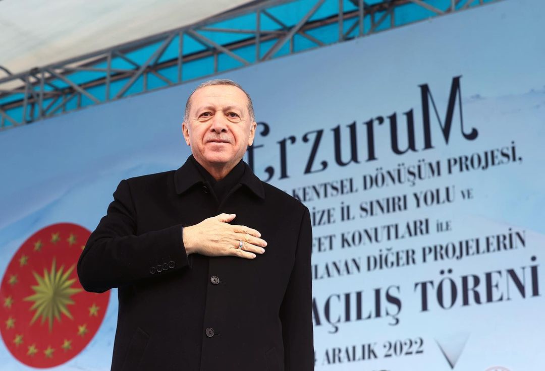 Politico: «Μια ήττα του Ερντογάν θα προκαλέσει πονοκεφάλους στην ΕΕ»