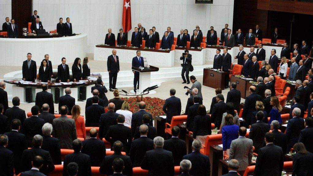 Η πρόσκληση του HDP προς την αντιπολίτευση προκαλεί ανησυχία στα εθνικιστικά στοιχεία