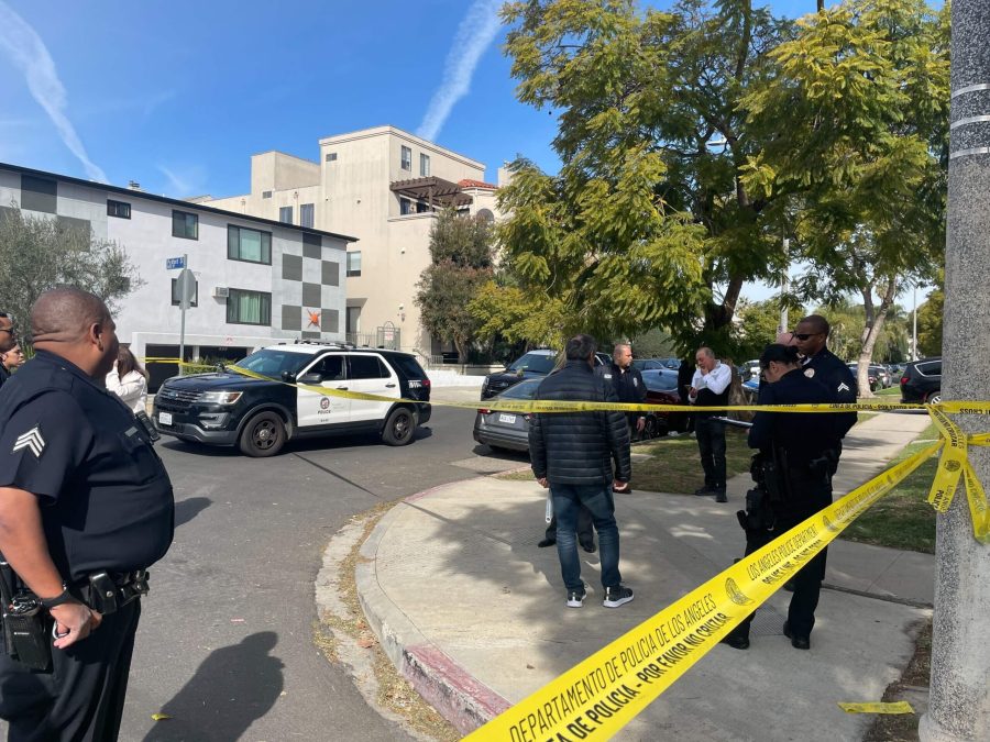 Τρεις αστυνομικοί τραυματίστηκαν στο Λ.Α. – Νεκρός ο δράστης