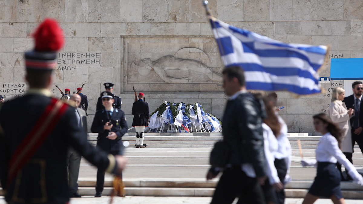 25η Μαρτίου: Ολοκληρώθηκε η μαθητική παρέλαση στην Αθήνα