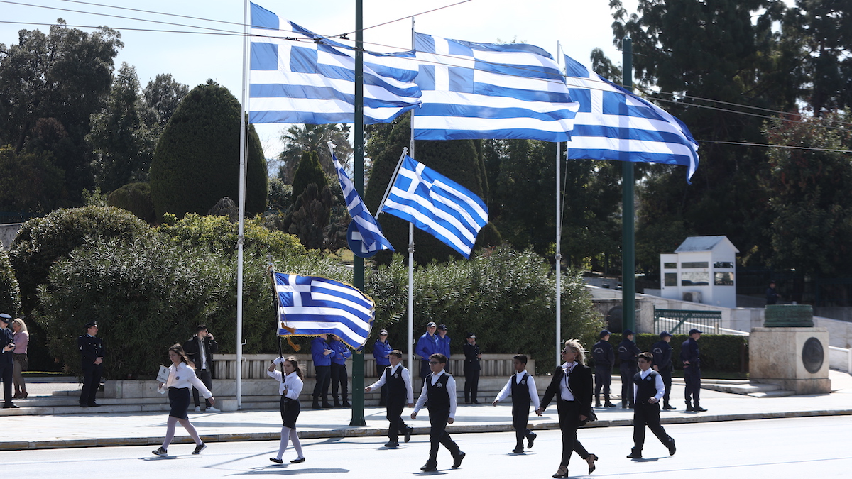Κύπρος: Βουλεύτρια ευχήθηκε για την 28η Οκτωβρίου με τεχνητή νοημοσύνη και λάθος σημαία