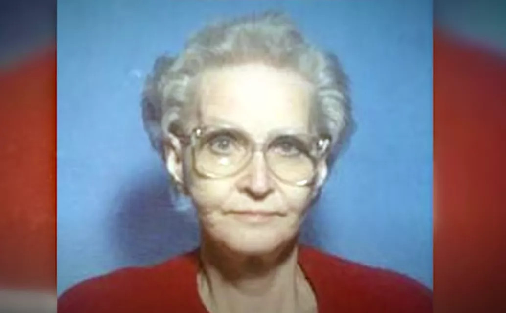Dorothea Puente: Η γιαγιάκα με το «αγγελικό» πρόσωπο που ξεπάστρεψε μισή ντουζίνα ανθρώπους