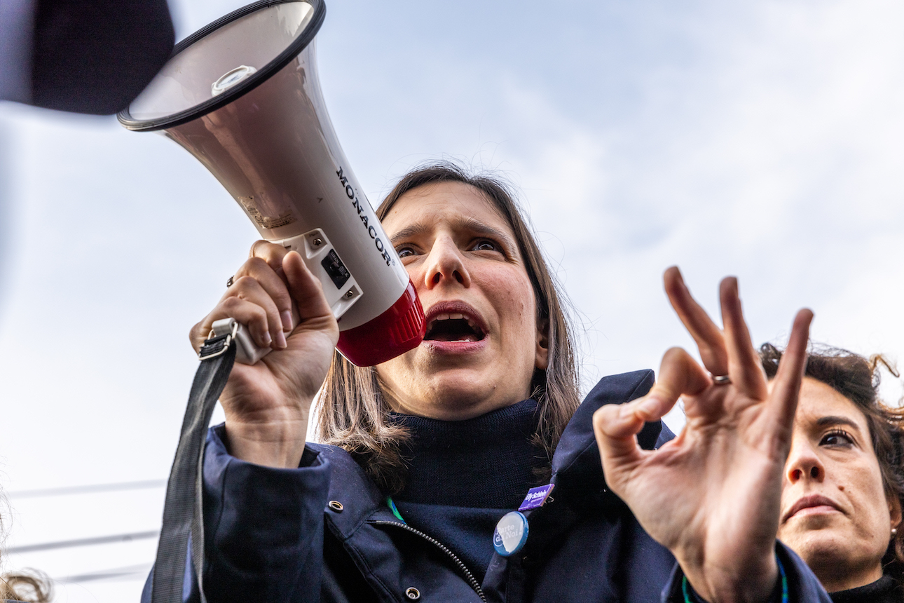 Τα «πάνω-κάτω» φέρνει στο πολιτικό σκηνικό της Ιταλίας η Έλι Σλάιν