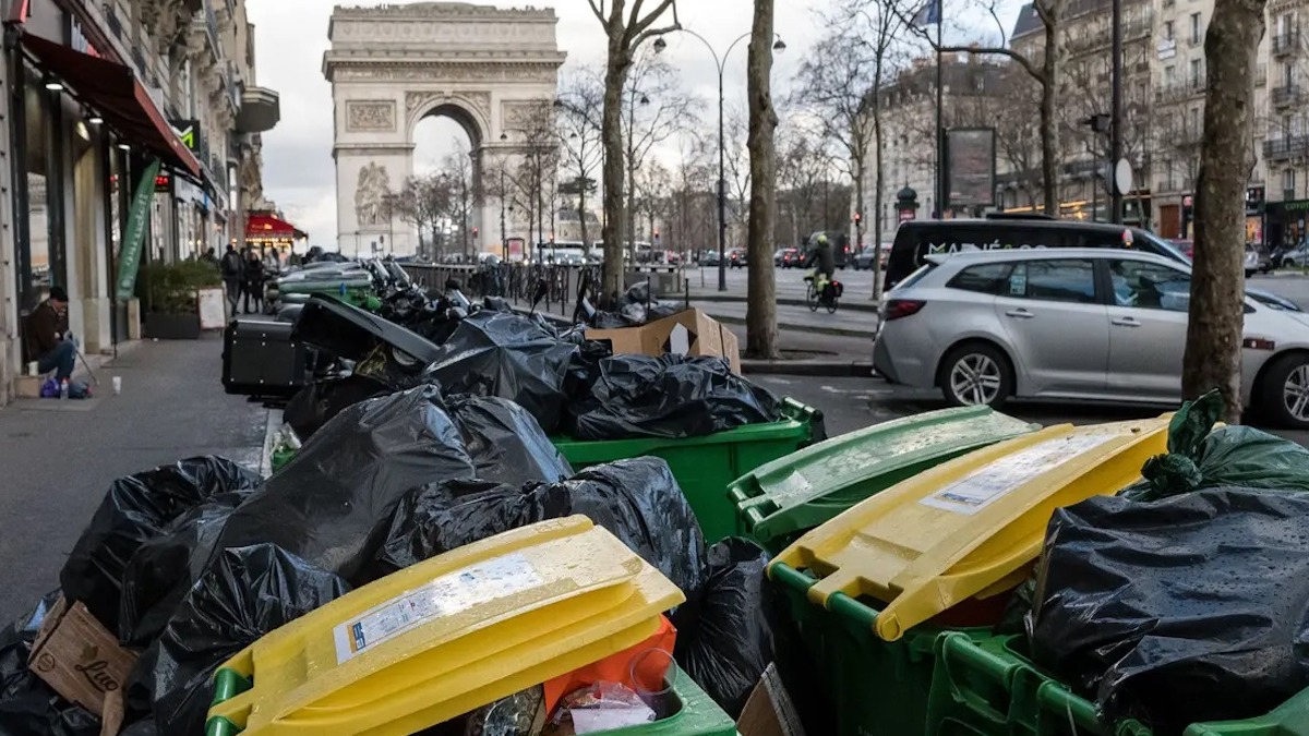 Παρίσι | Απεργία των εργαζόμενων στην αποκομιδή των σκουπιδιών