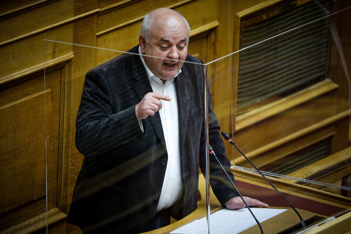 Καραθανασόπουλος: «Να αποσυρθεί το νομοσχέδιο εμπορευματοποίησης του νερού»