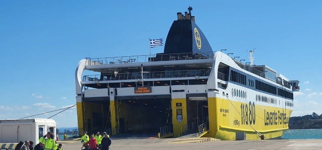 Κυλλήνη: Τηλεφώνημα για βόμβα στο πλοίο «Fior di Levante»