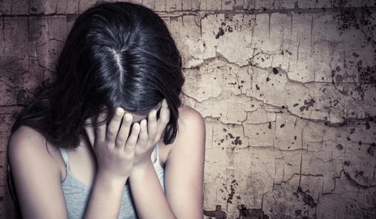 Μάνη: «Ας πρόσεχε» λέει η αδελφή της 13χρονης που γέννησε το παιδί του βιαστή της
