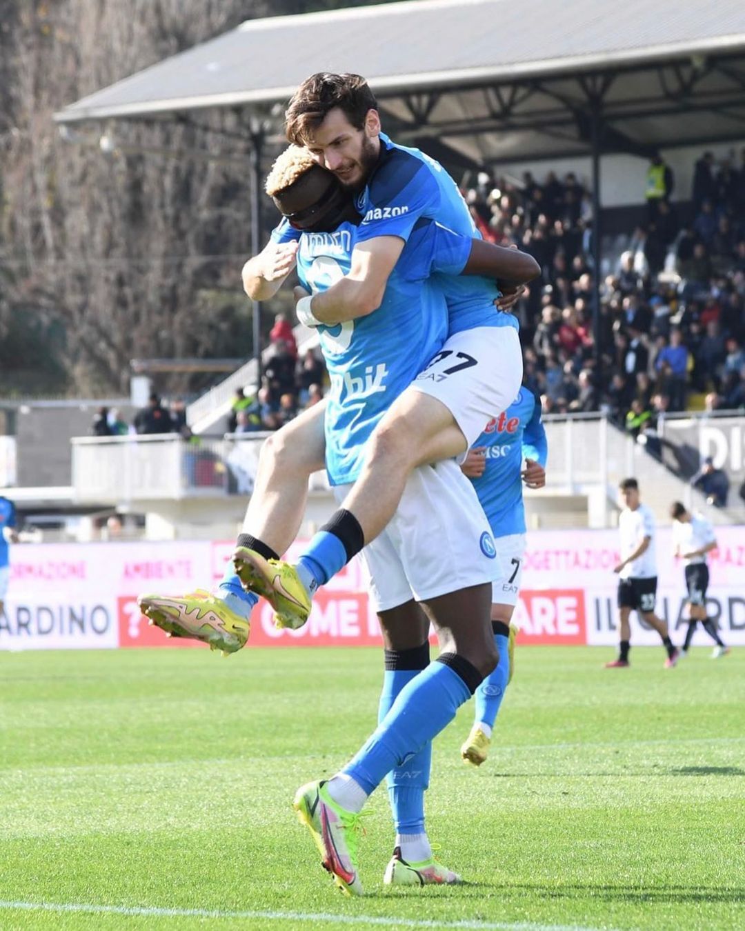 Οσι-Men In Azzurri: Ο Ντιέγκο Μαραντόνα περιμένει να πανηγυρίσει στον παράδεισο για την πρωταθλήτρια Νάπολι Νάπολι