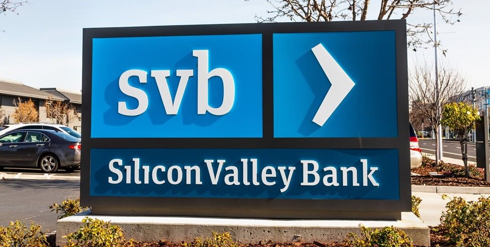 Στροφή για τη Fed μετά την πτώχευση της Silicon Valley Bank;
