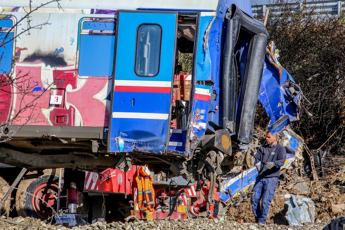 Τέμπη – Συγκλονίζει ο 8χρονος γιος θύματος: «Μισώ τη μαμά μου που μπήκε σε εκείνο το τρένο»