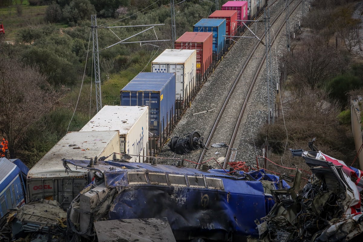 Τέμπη: Ελεύθερος με περιοριστικούς όρους ο μόνιμος σταθμάρχης Λάρισας