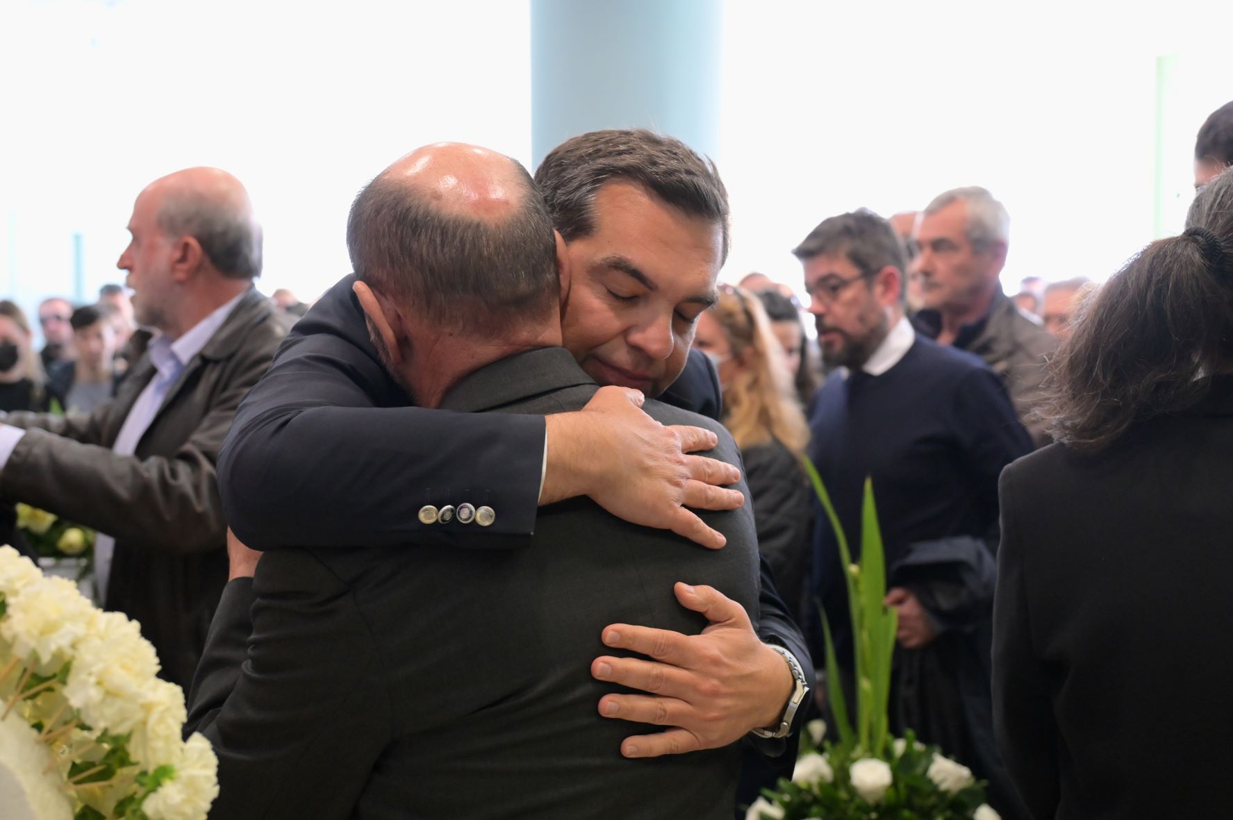 Τέμπη: Παρουσία Τσίπρα η πολιτική κηδεία του Βάιου Βλάχου στην Καρδίτσα