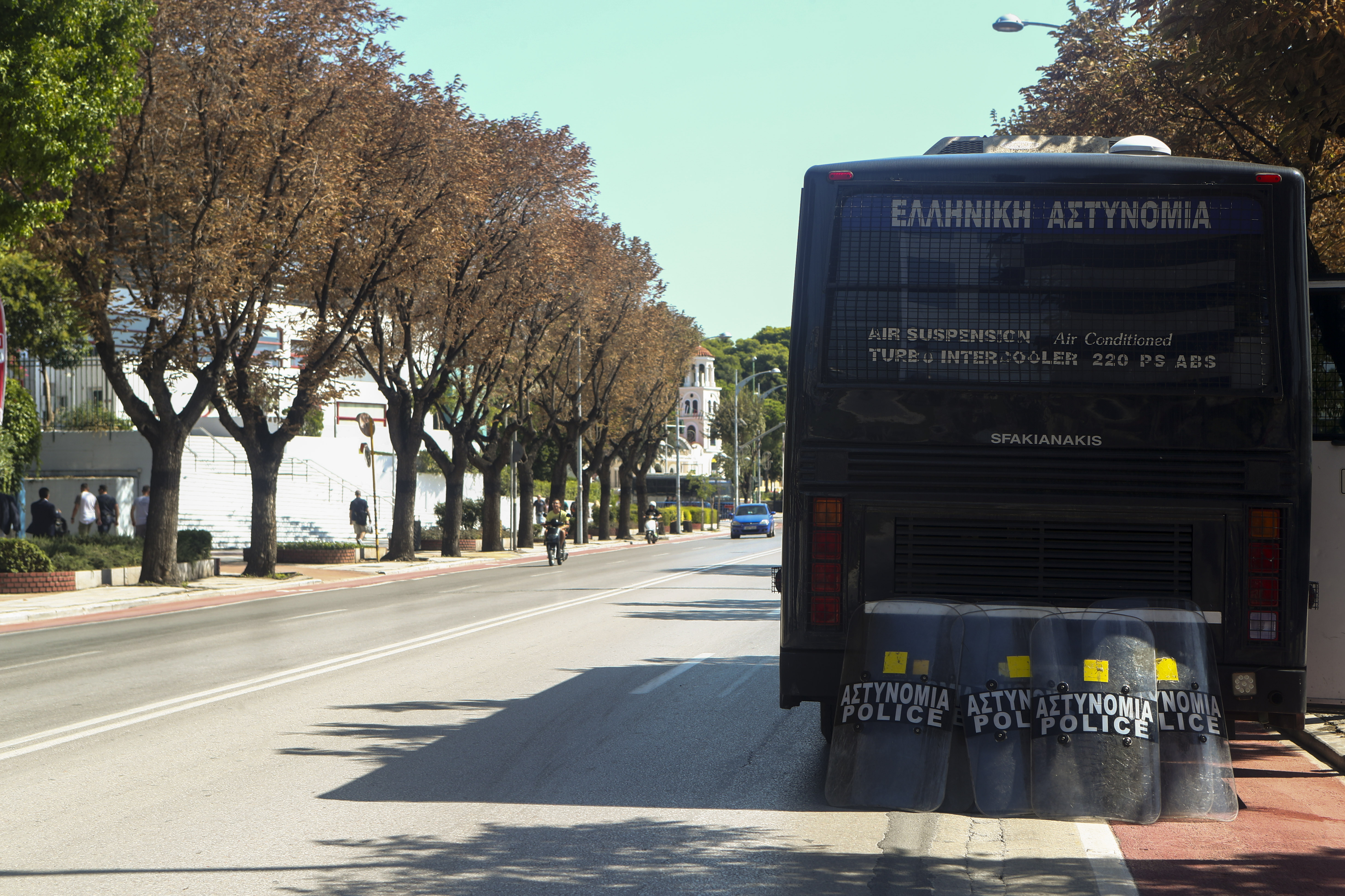 ΑΣΟΕΕ: Βίντεο από τη στιγμή της επίθεσης – Πιθανώς σε διαθεσιμότητα ο αστυνομικός