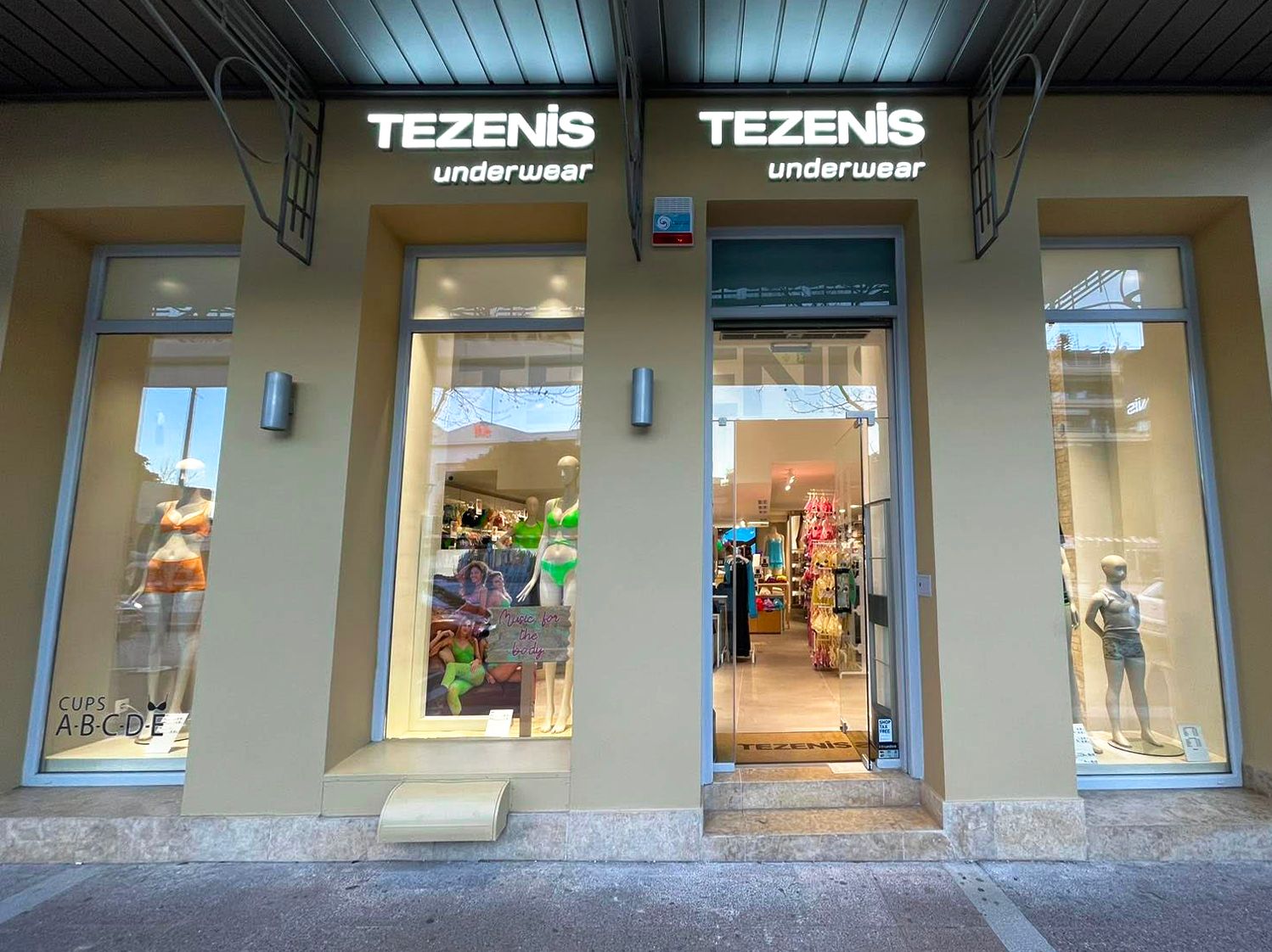 Τα TEZENIS μεγαλώνουν: Νέο κατάστημα στην Καλαμάτα