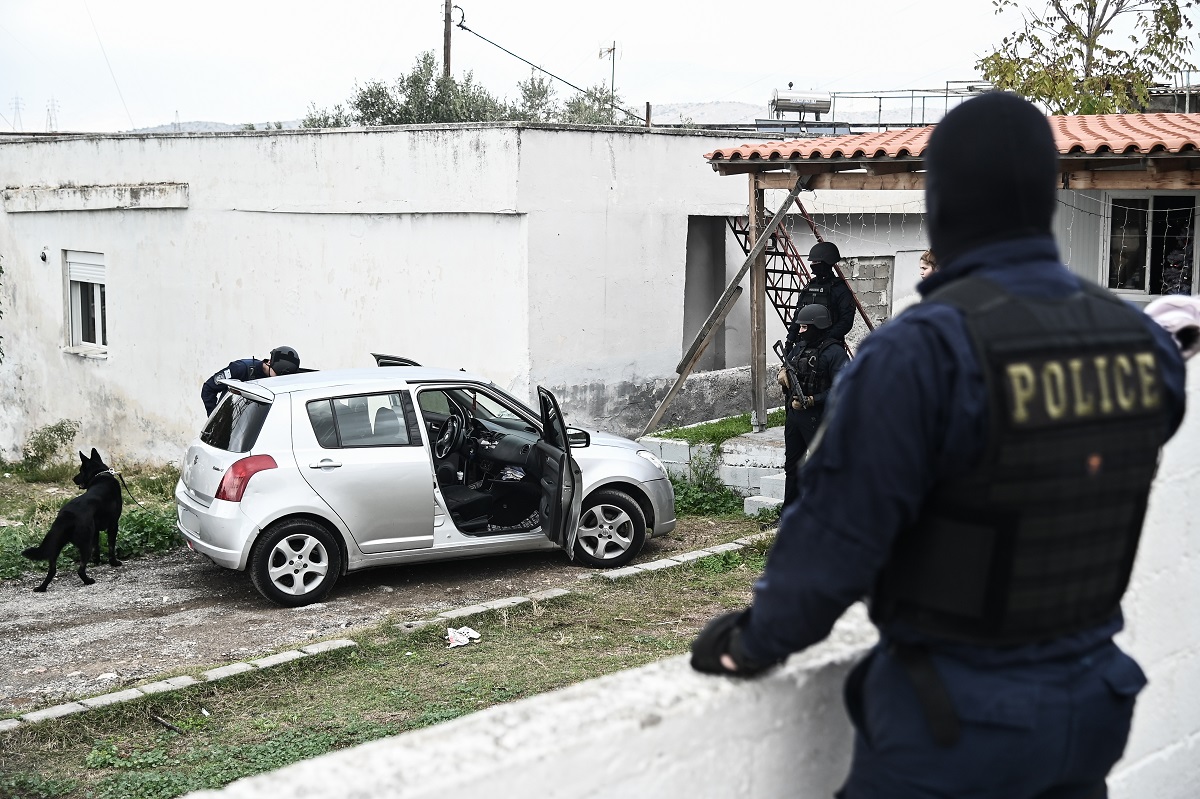 Άγρια συμπλοκή στο κέντρο της Αθήνας