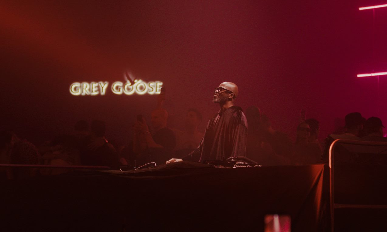Ήταν όλοι εκεί: Η μεγαλειώδης εμφάνιση του διάσημου DJ Black Coffee και το αξέχαστο party με Grey Goose vodka