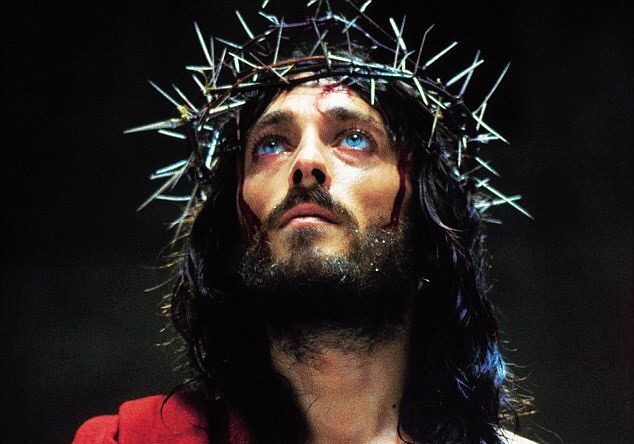 «Ο Ιησούς από τη Ναζαρέτ»: 10 άγνωστες πτυχές της πιο πετυχημένης θρησκευτικής σειράς