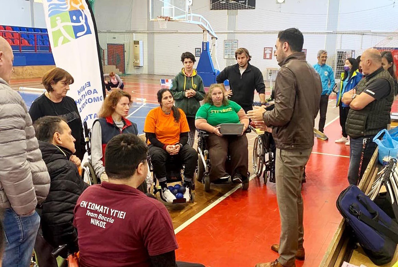 Ο Μανώλης Χριστοδουλάκης στο πλευρό των αθλητών με αναπηρία