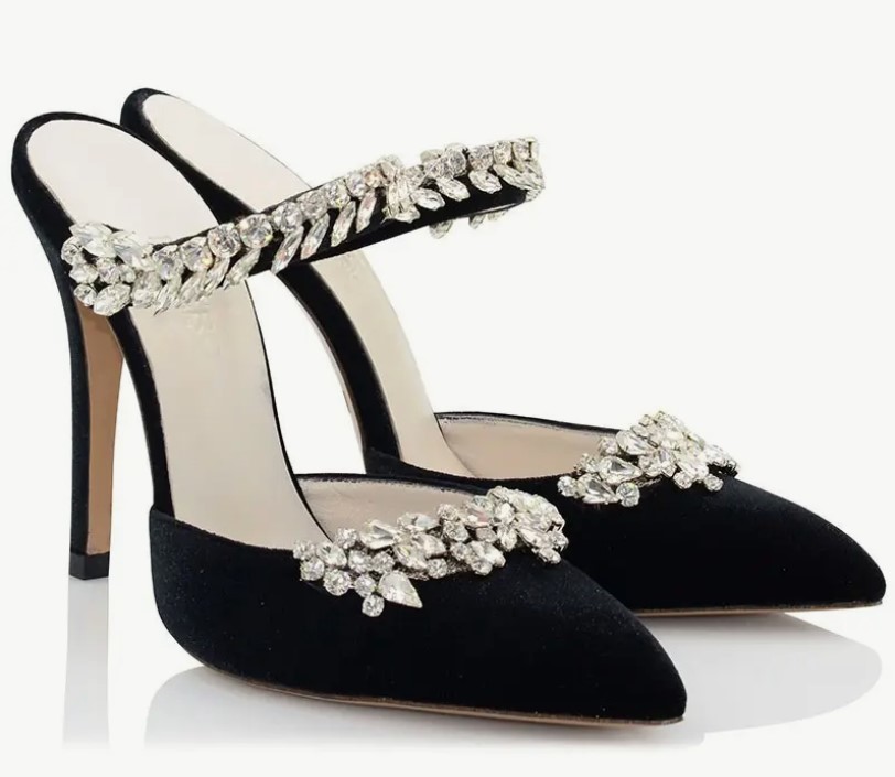 Τα satin mules είναι τα πιο θηλυκά παπούτσια της άνοιξης mules
