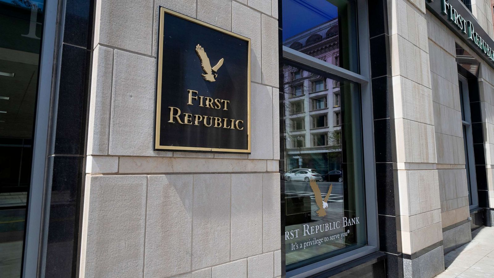 «Βόμβα» στις ΗΠΑ – «Κατέρρευσε» η First Republic Bank