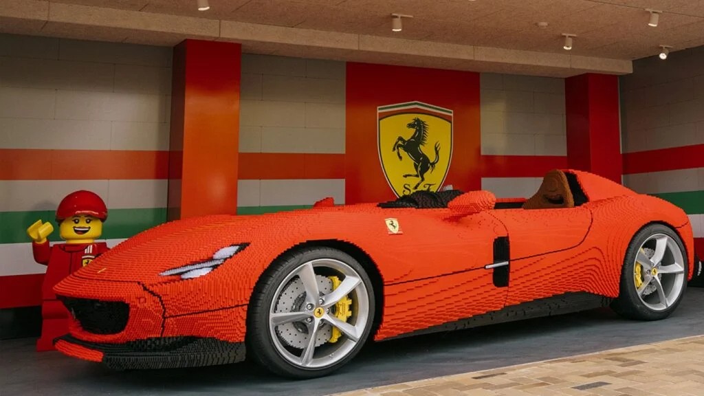 Μια Ferrari κανονικών διαστάσεων από Lego