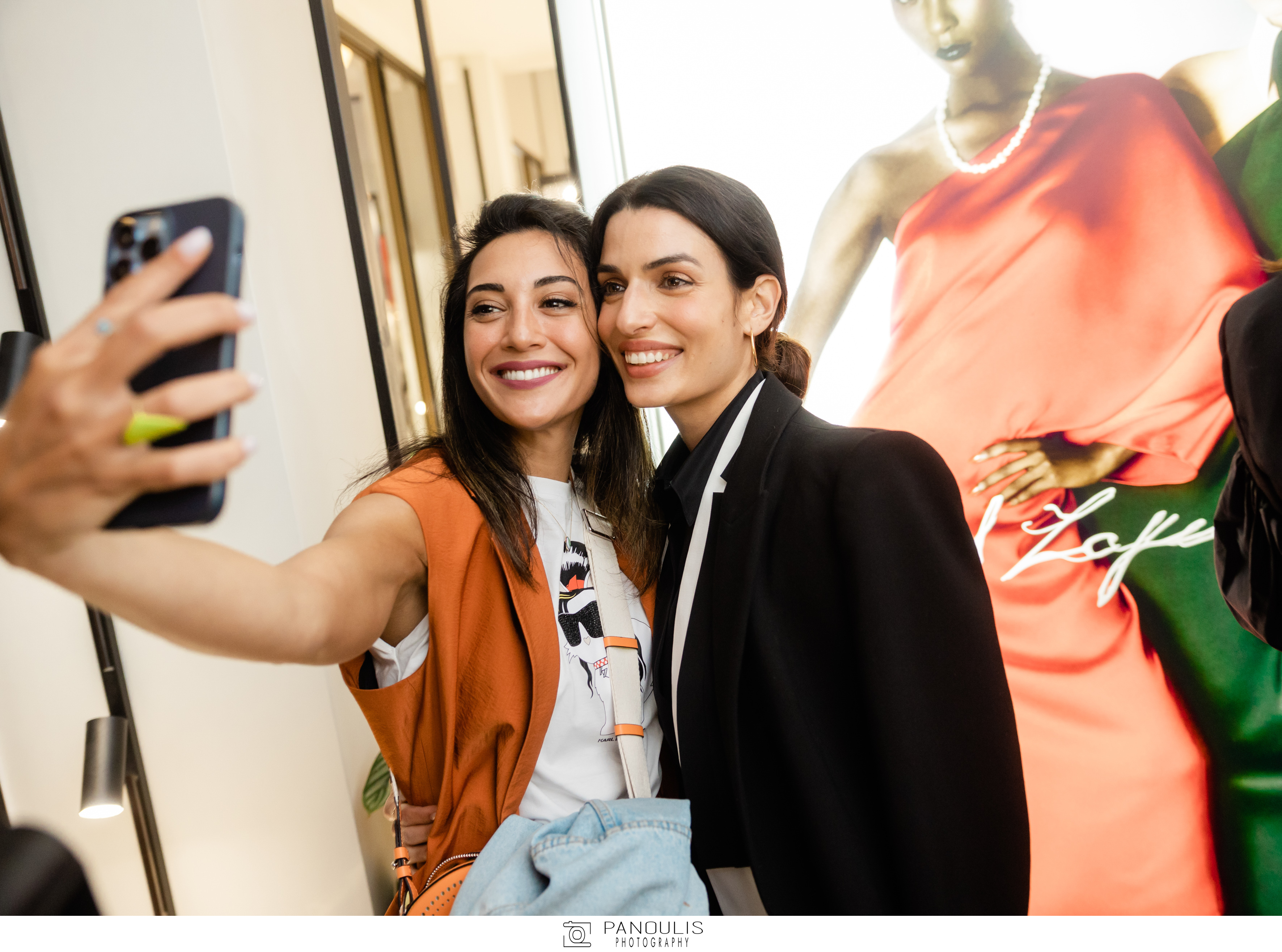 Ο οίκος KARL LAGERFELD εγκαινίασε το Pop-Up Store με τη συλλογή: The ultimate icon