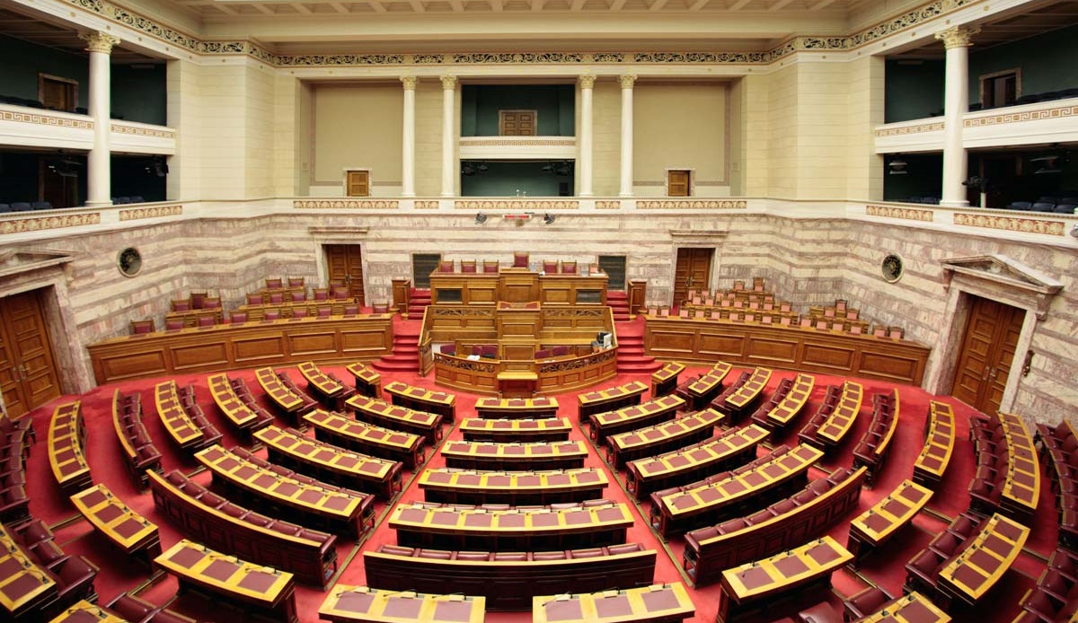 Εκλογές: Αυξήθηκαν οι γυναικείες παρουσίες στη Βουλή