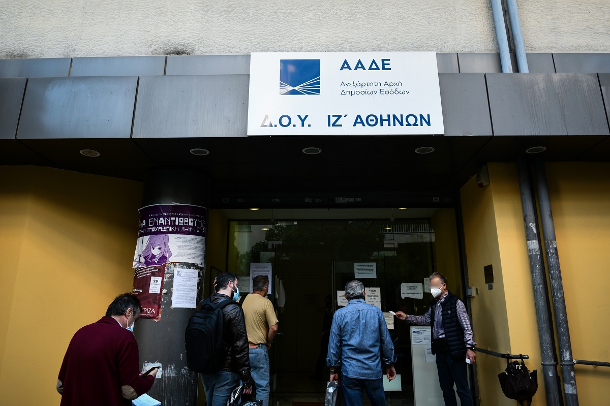 ΑΑΔΕ: Ντου από παντού για φορολογικές παραβάσεις – Το διαδίκτυο ξετρυπώνει «λαβράκια»