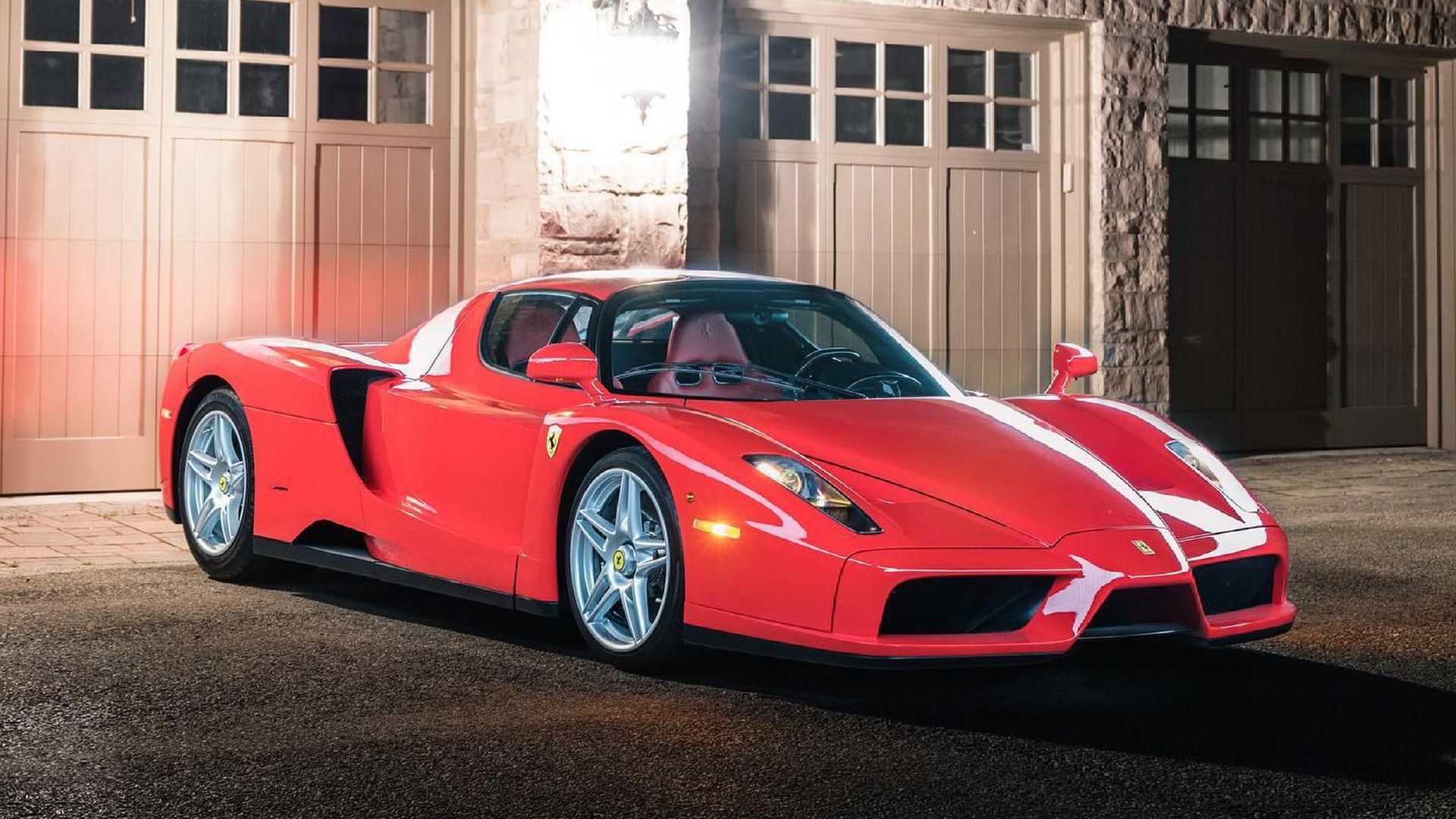 O Fernando Alonso πουλά την προσωπική του Ferrari Enzo