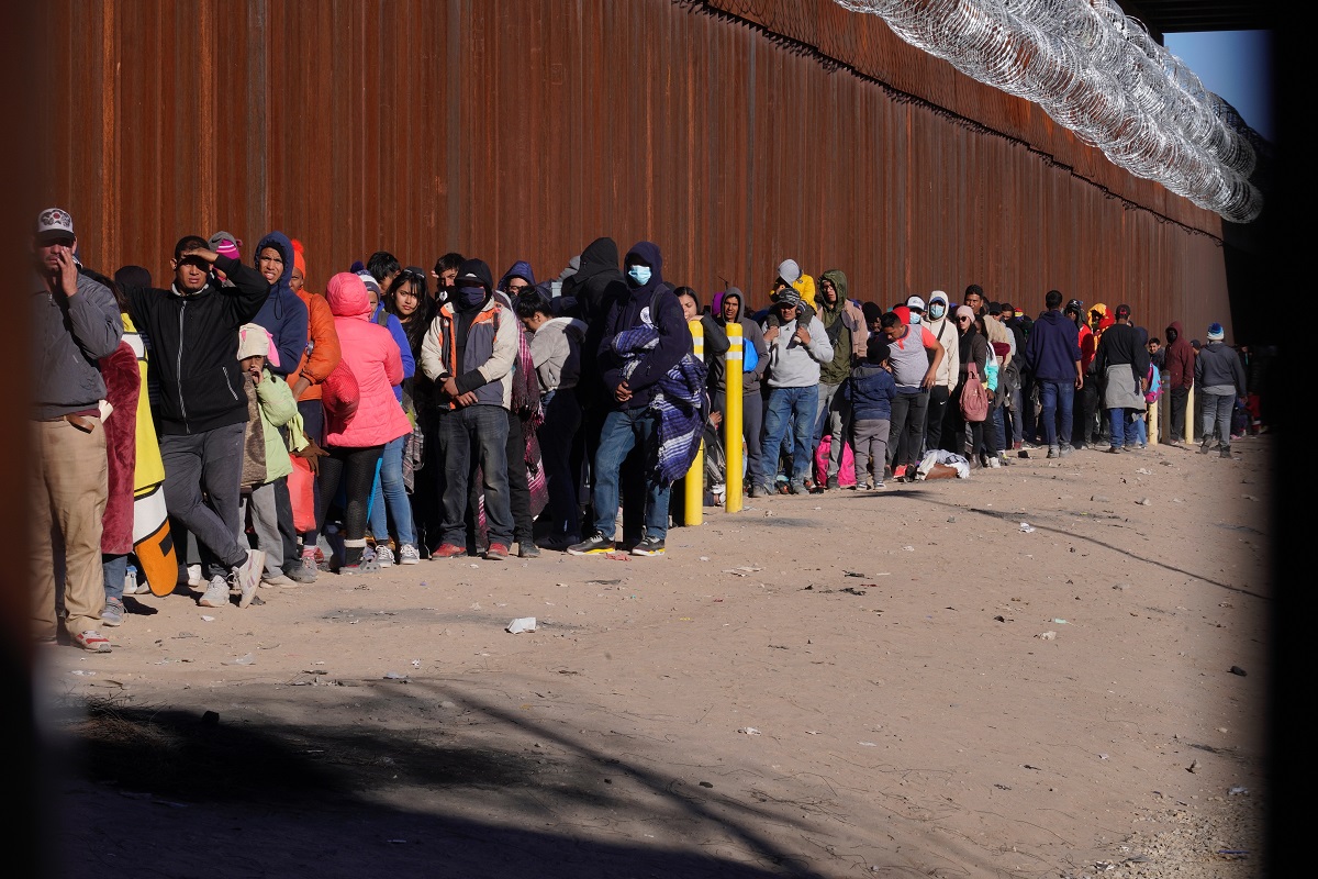 ΗΠΑ προς Μεξικό: «Τα σύνορα δεν είναι ανοιχτά»
