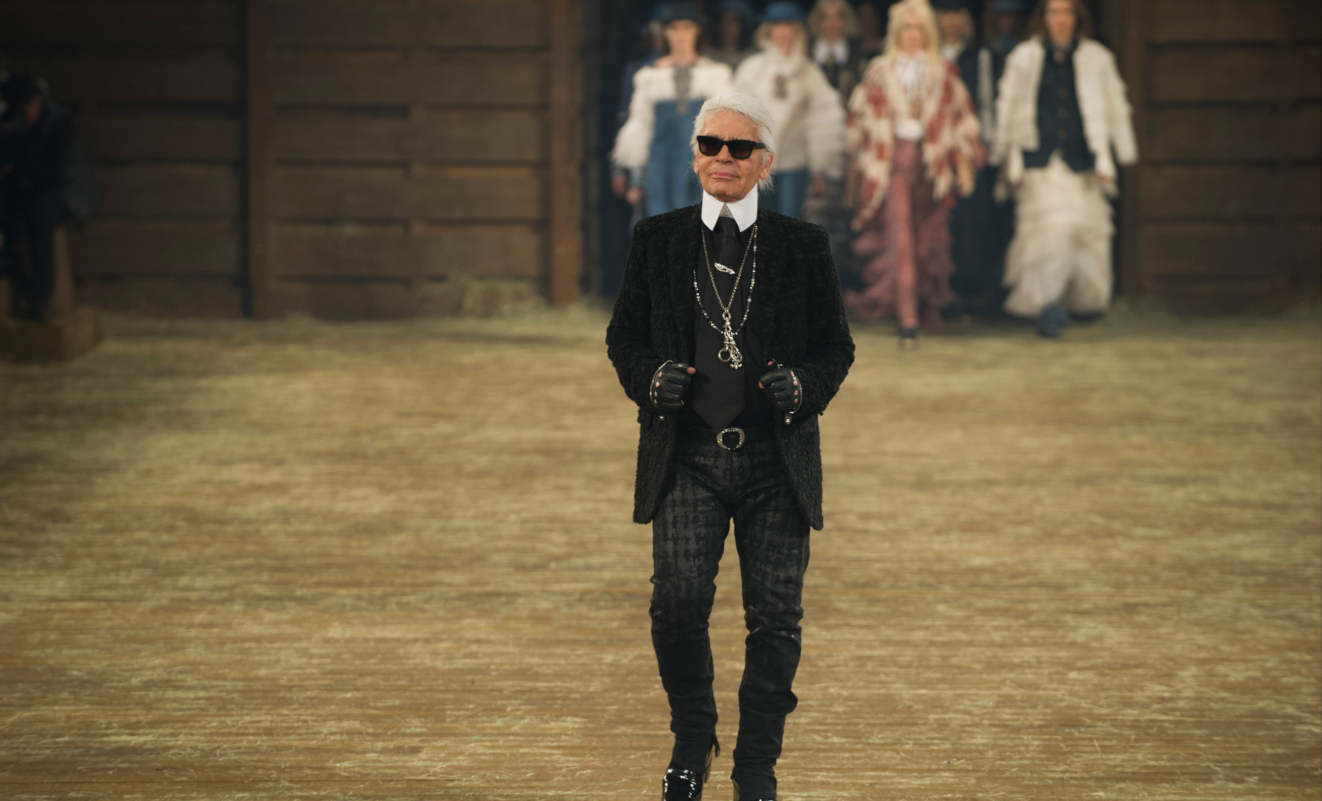 Άγνωστες πτυχές της ζωής του Karl Lagerfeld, που συνεχίζει να προκαλεί και μετά το θάνατο του