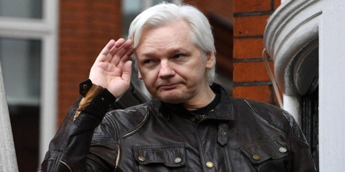 Τζούλιαν Ασάνζ: Σοβαρός κίνδυνος για τον ιδρυτή του Wikileaks να εκδοθεί στις ΗΠΑ