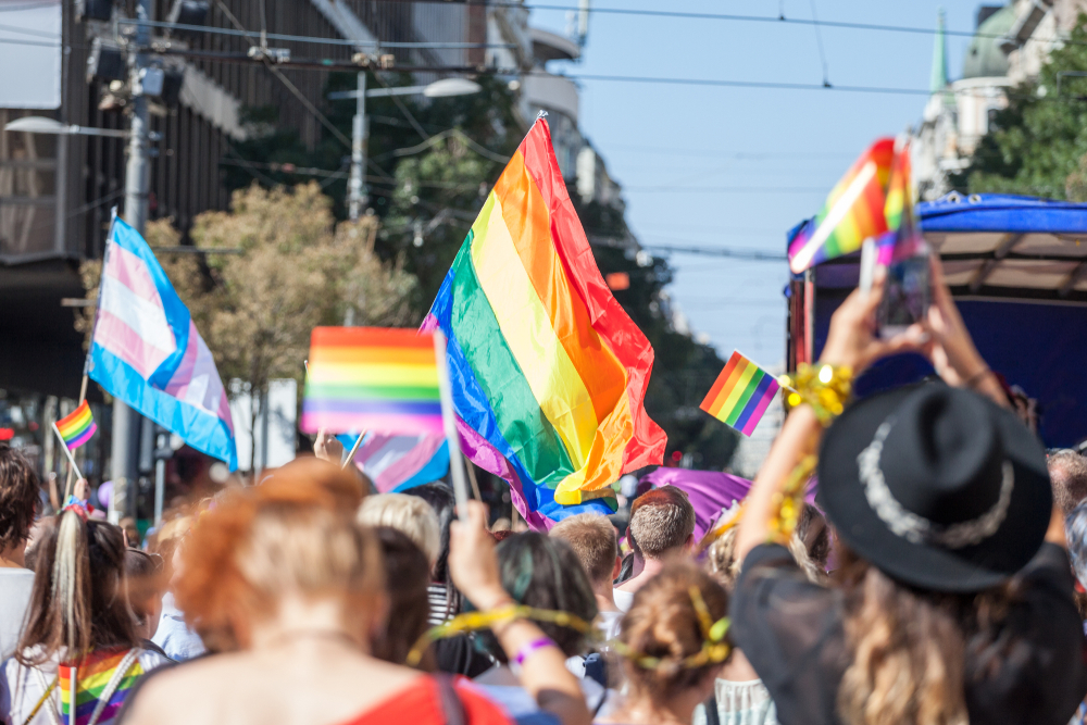 Γαλλία: Έκθεση καταγγέλλει την αύξηση των σωματικών επιθέσεων εις βαρος της ΛΟΑΤΚΙ+ κοινότητας