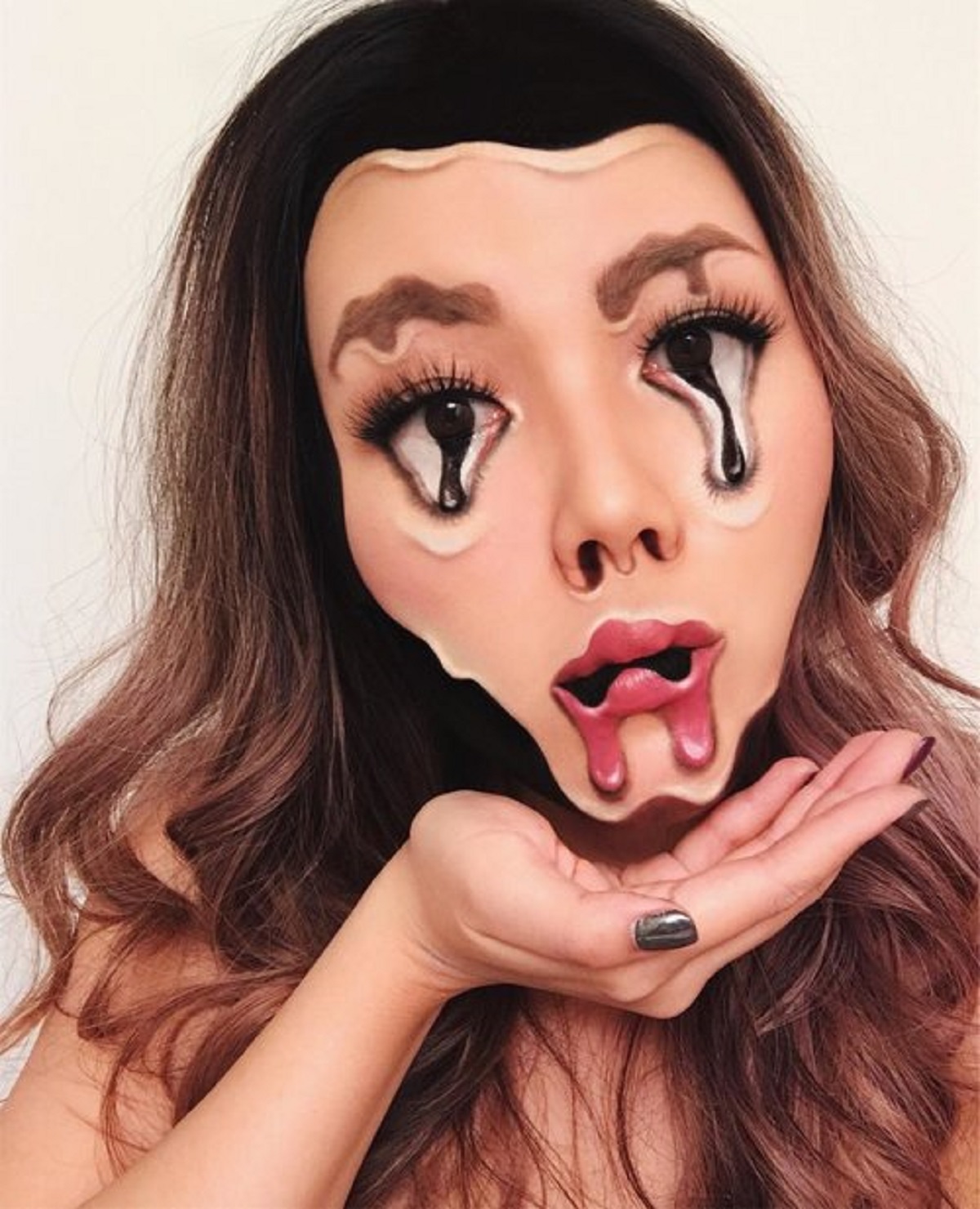 Mimi Choi: It's just an illusion!