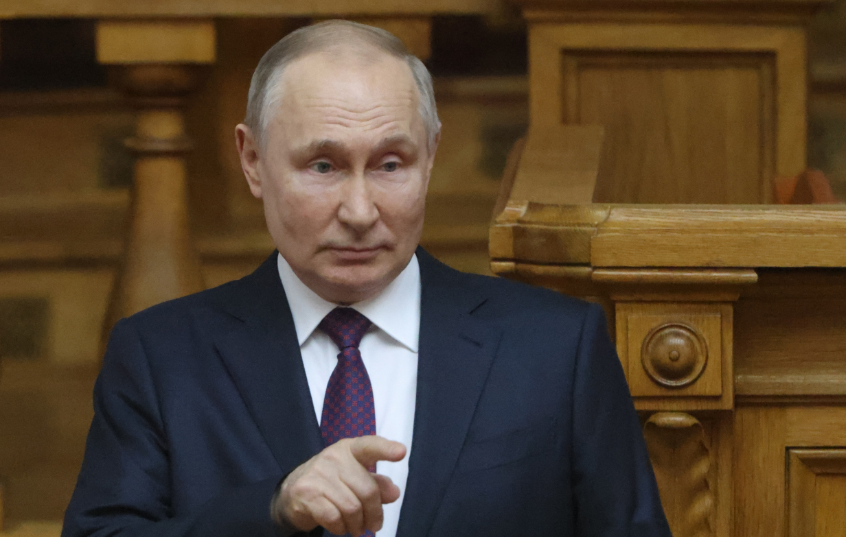 Πούτιν: Yπογράφει νόμο που απαγορεύει τις αλλαγές φύλου στη Ρωσία