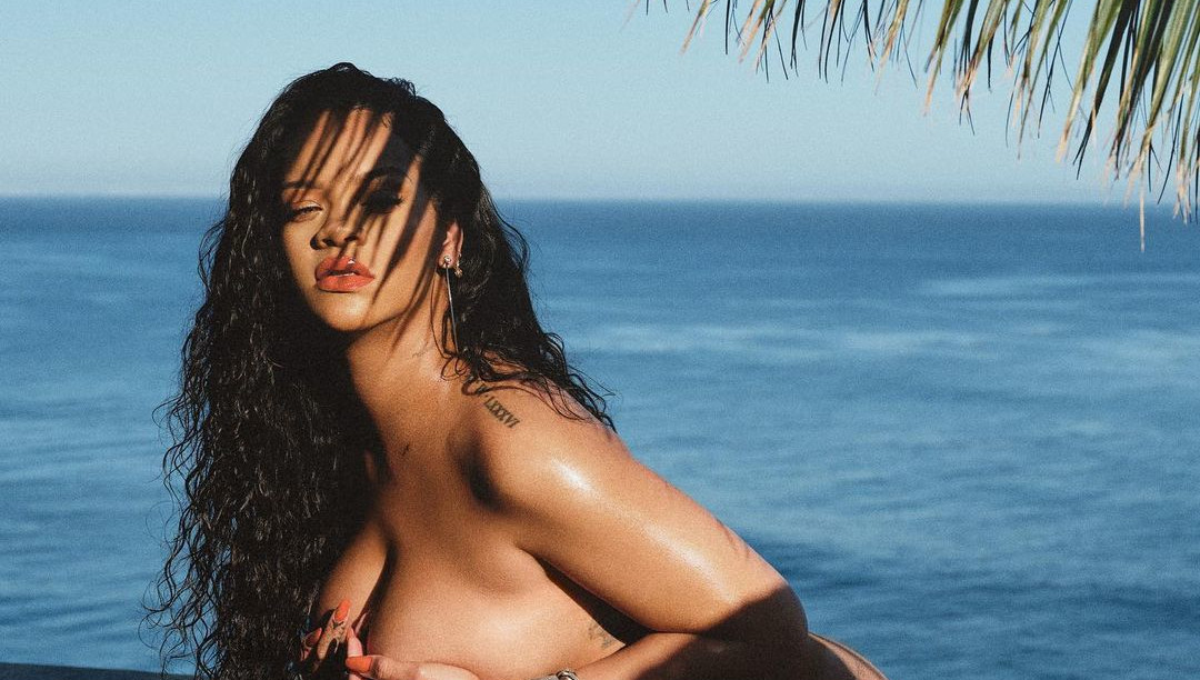 Σαρωτική Rihanna: Η γυμνή φωτογράφιση σε προχωρημένη εγκυμοσύνη έσπασε το κοντέρ σε likes (pics)