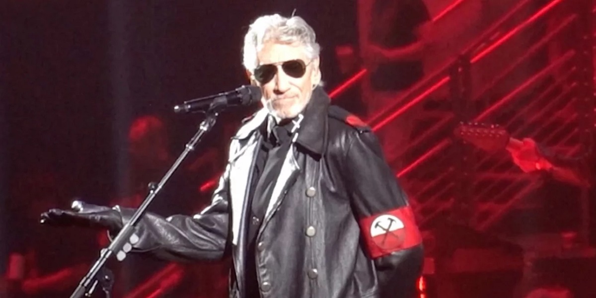 Έντονες αντιδράσεις για την εμφάνιση του Ρότζερ Γουότερς με στολή SS σε ναζιστικό σκηνικό σε συναυλία στο Βερολίνο