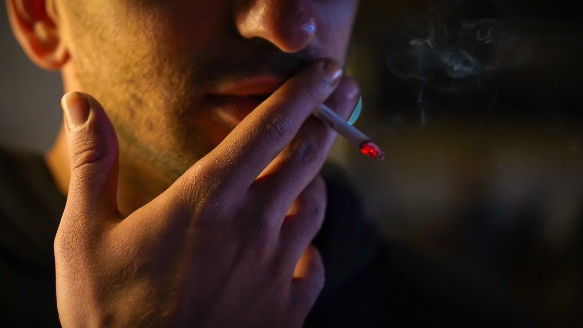 Έρευνα για το τσιγάρο: Πού καπνίζουν περισσότερο και πόσα άτομα παγκοσμίως ανάβουν κάθε λεπτό