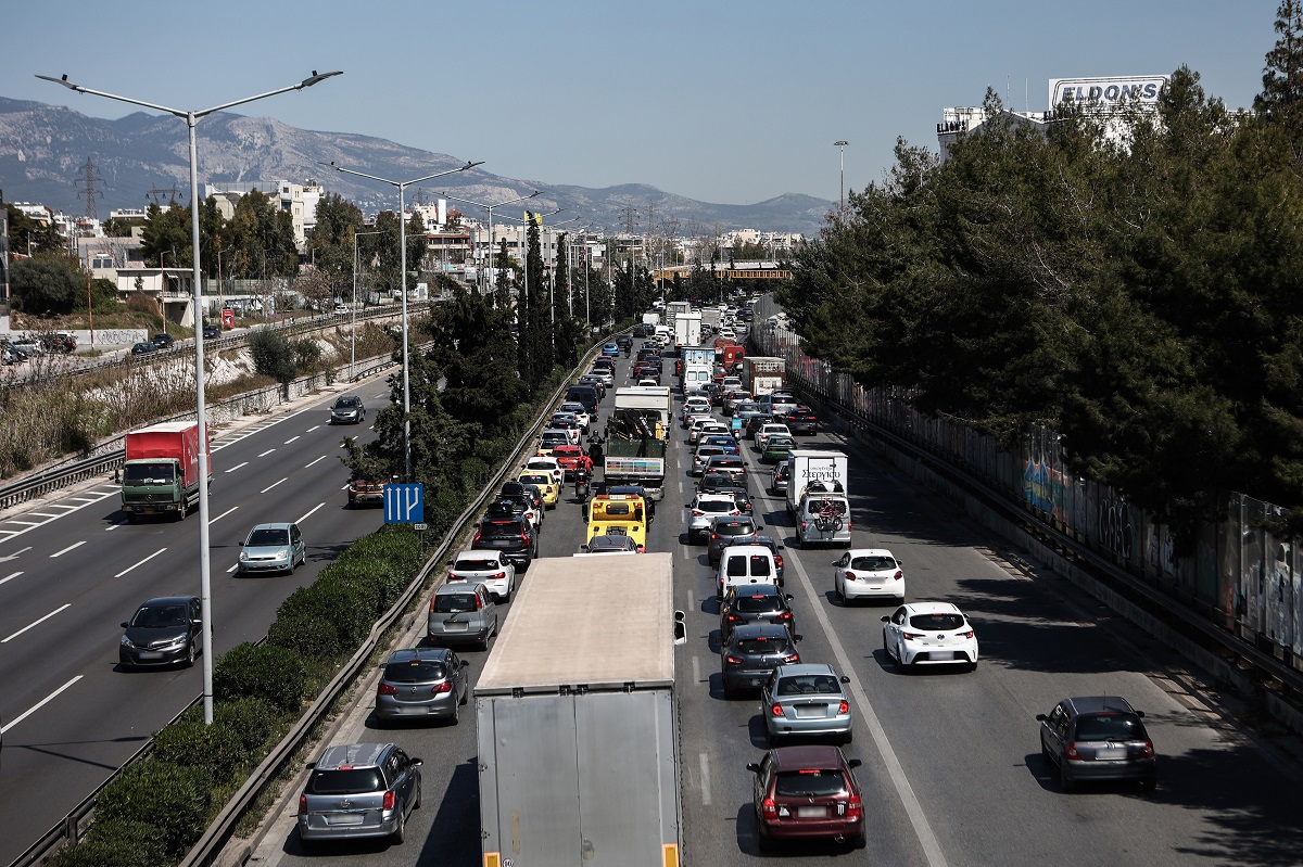 Κάμερες – «κόφτες» για τους «Σουμάχερ» της Αθήνας