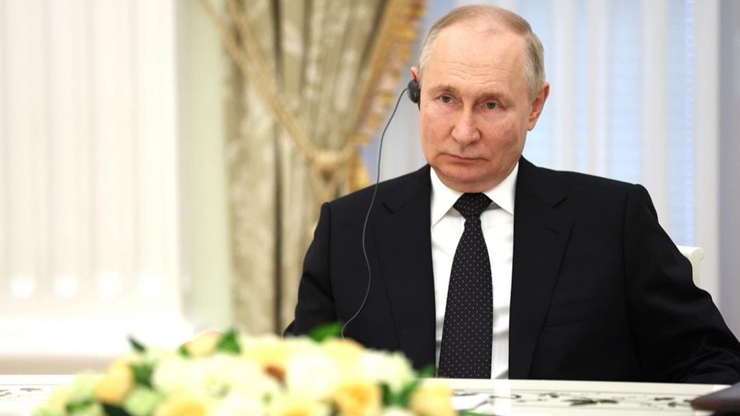 Πούτιν: «Σάπιο το πολιτικό σύστημα των ΗΠΑ και το αποδεικνύει η δίωξη κατά του Τραμπ»