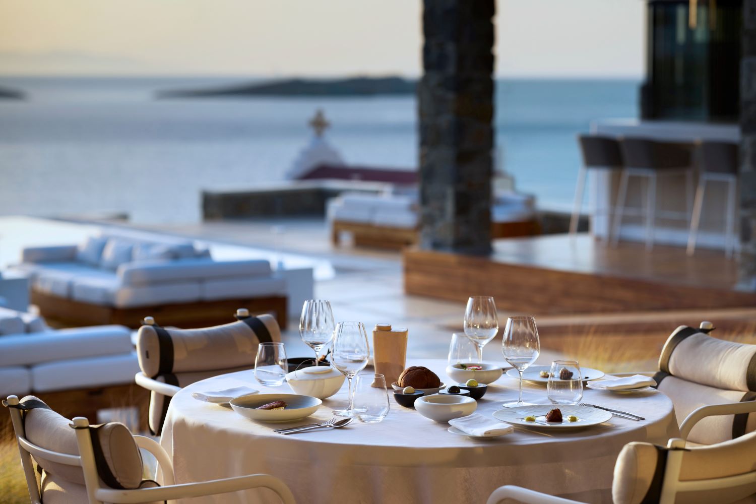 BILL&COO HOTELS MYKONOS: Χαλάρωση, Πολυτέλεια και απόλυτη Ιδιωτικότητα, σε ένα εντυπωσιακό σκηνικό MYKONOS