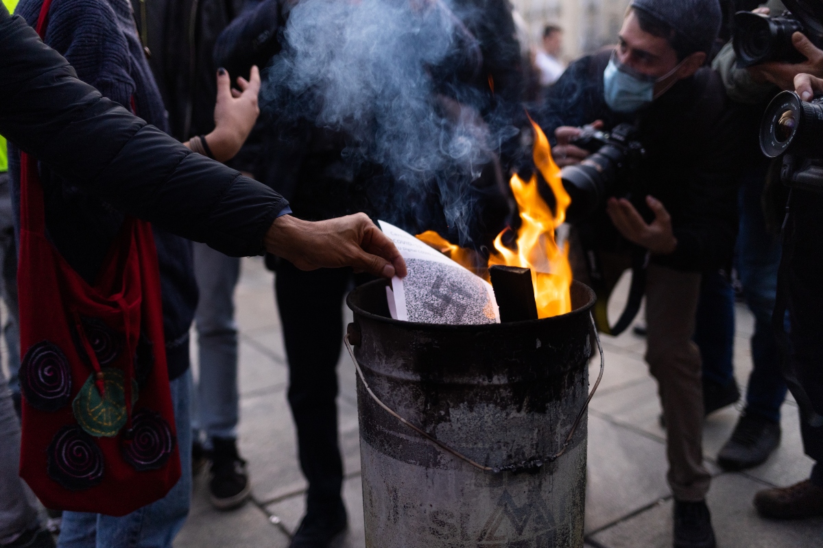 Ο άνθρωπος που έφερε τη σβάστικα στη Γερμανία και πώς κατέληξε σύμβολο των ναζί