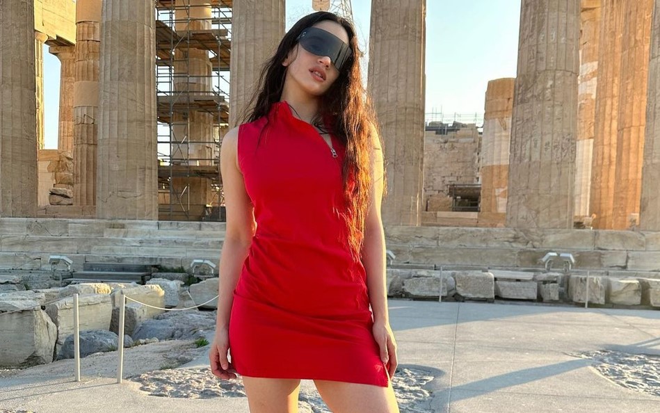 Rosalía: Γέμισε Ελλάδα το Instagram της – Κυριάρχησε η greek salad
