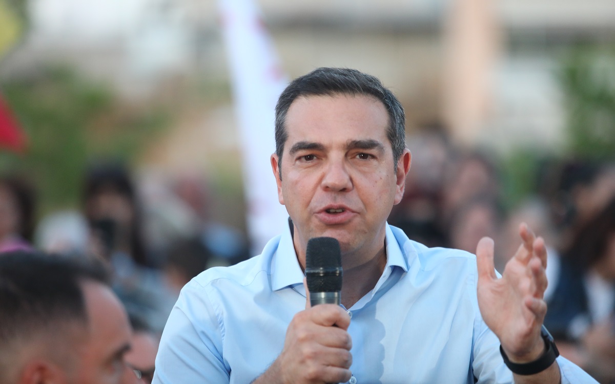 Liberation: «Βουλιάζει η ελληνική Αριστερά»