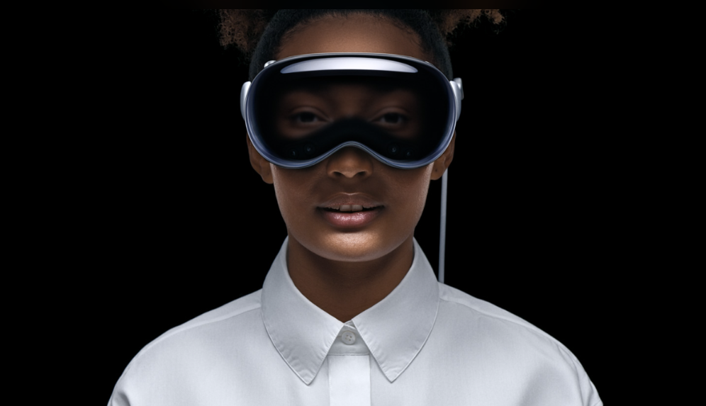 Χαμός με το «Vision Pro» της Apple: Τα ακουστικά εικονικής πραγματικότητας που θα σε κάνουν να νιώσεις Iron Man διχάζουν