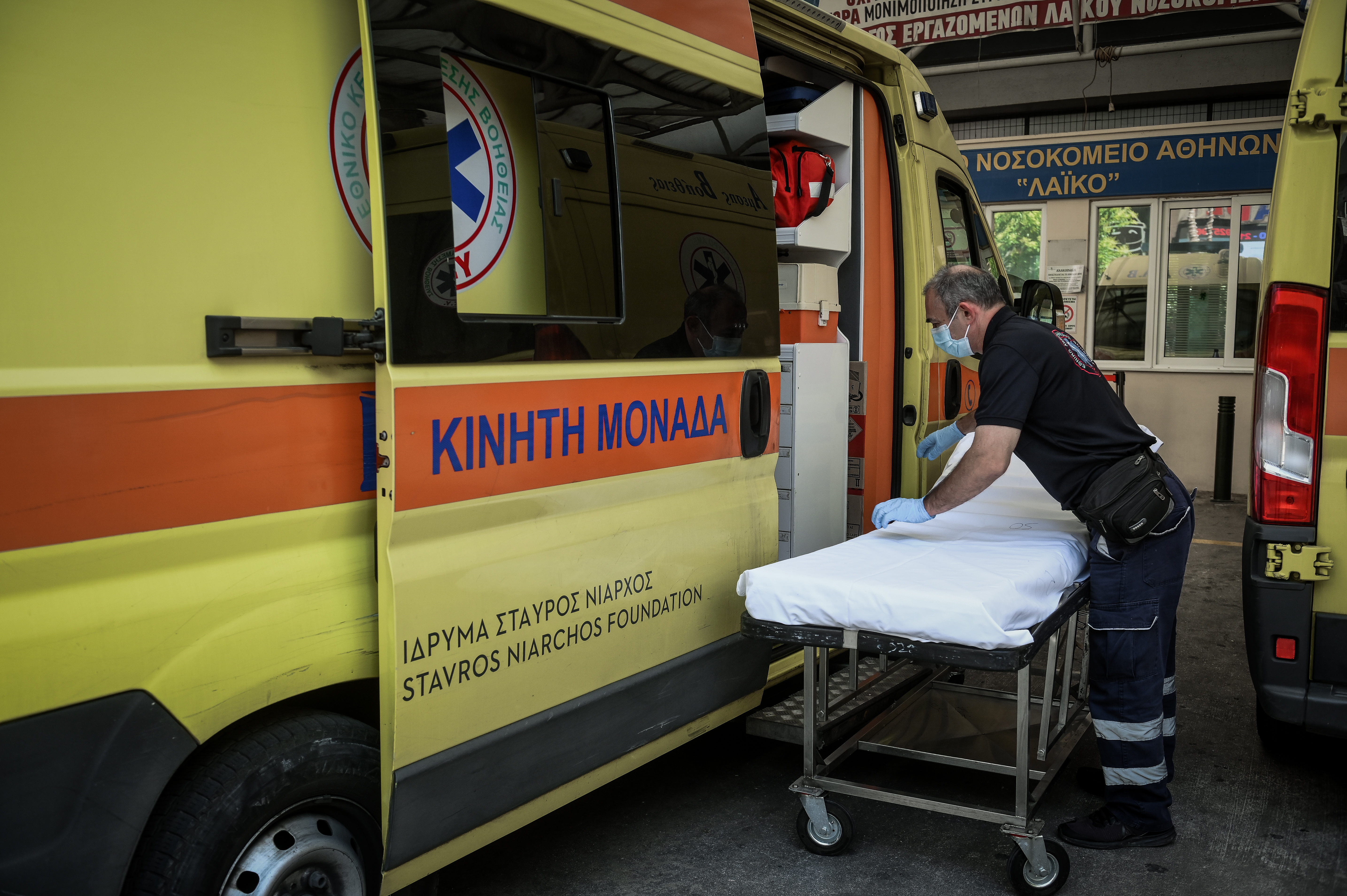 Χαλκιδική: Μετέφεραν με αγροτικό τραυματία από τροχαίο – Δεν υπήρχε οδηγός για το ασθενοφόρο