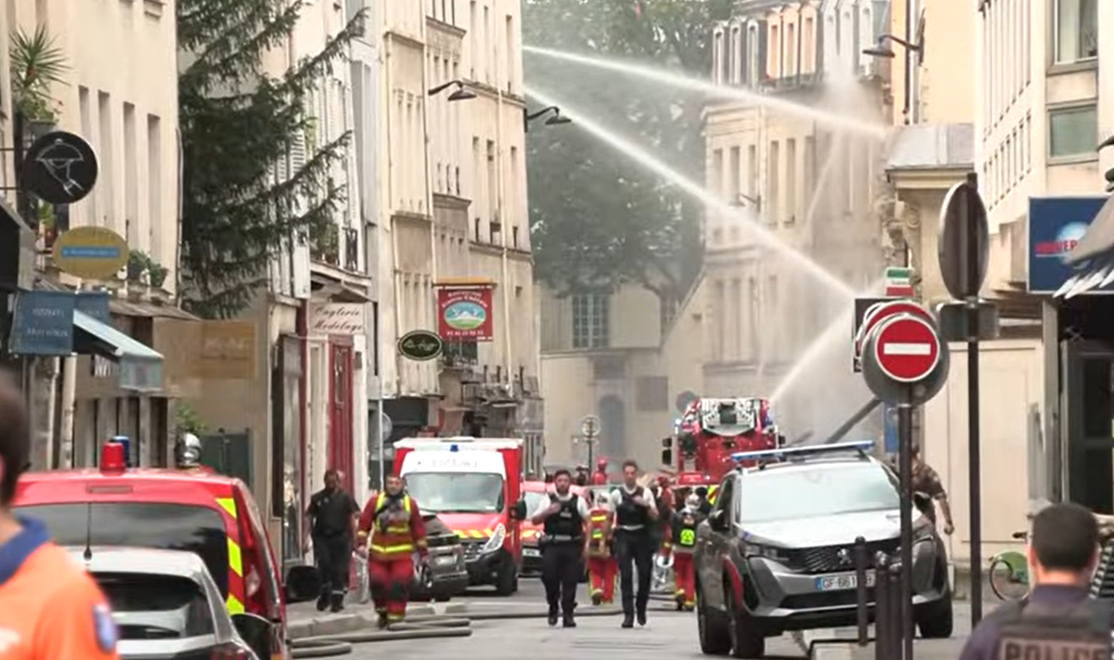 Ισχυρή έκρηξη στο Παρίσι από διαρροή αερίου – Τουλάχιστον 29 τραυματίες
