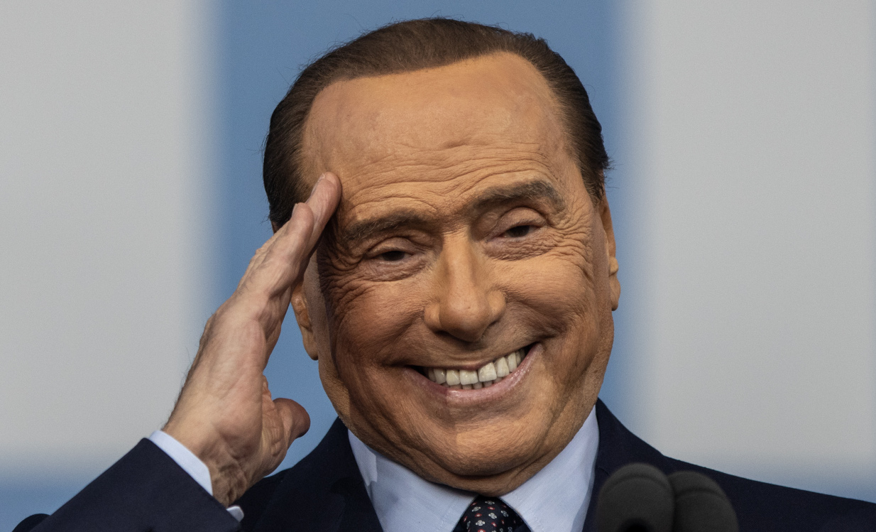 Η Ιταλία ετοιμάζεται να πει «αντίο» στον Μπερλουσκόνι – «Φεύγει ως πρωταγωνιστής»