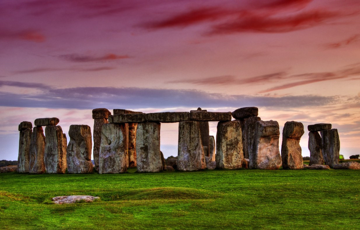 Stonehenge: H ανακάλυψη ενός καθηγητή οδηγεί σε μια νέα θεωρία για το μυστηριώδες μνημείο στη Βρετανία