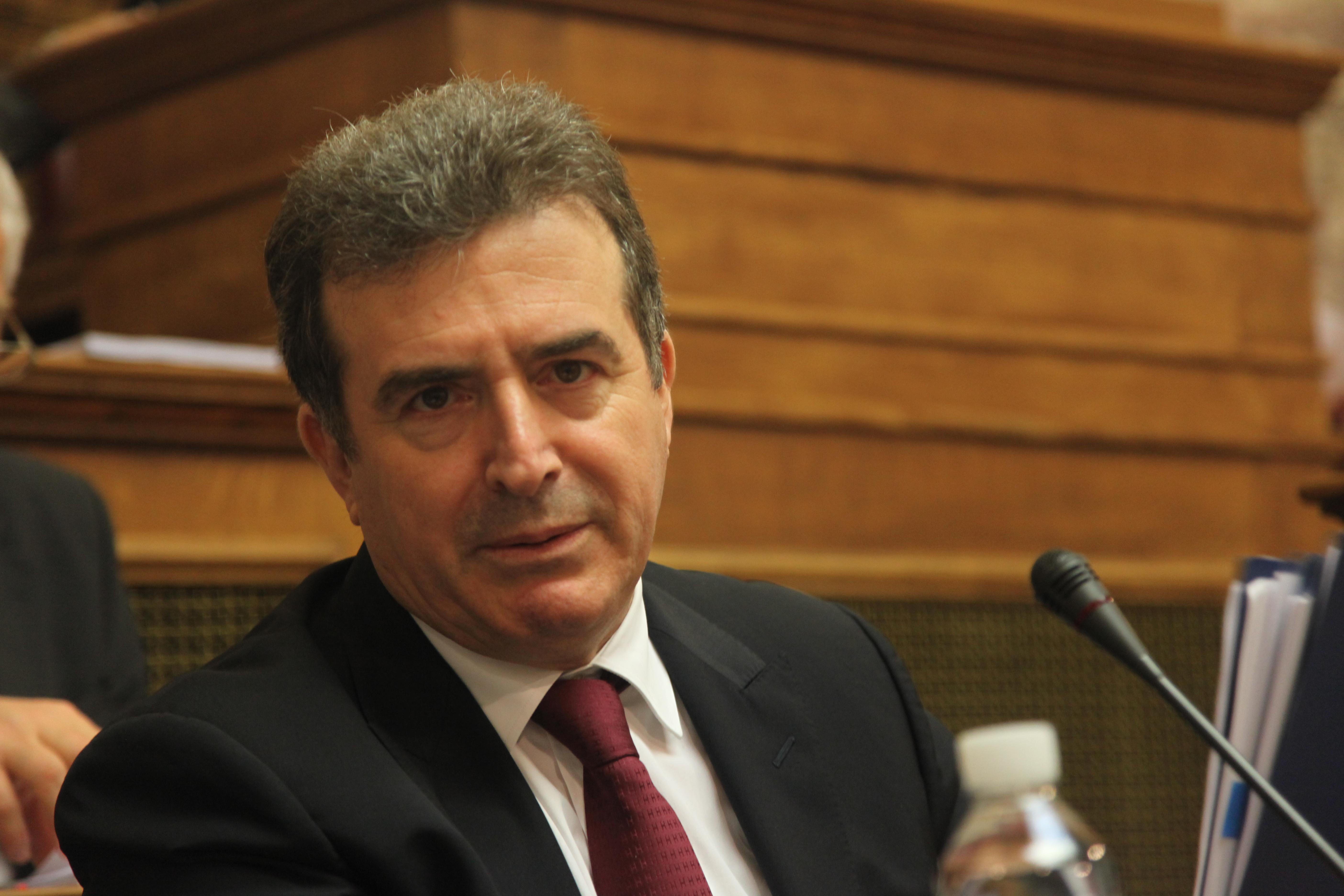 Βιαστικός ο Μιχάλης Χρυσοχοΐδης στην ορκωμοσία της νέας κυβέρνησης – Δεν κάθισε για την καθιερωμένη φωτογραφία